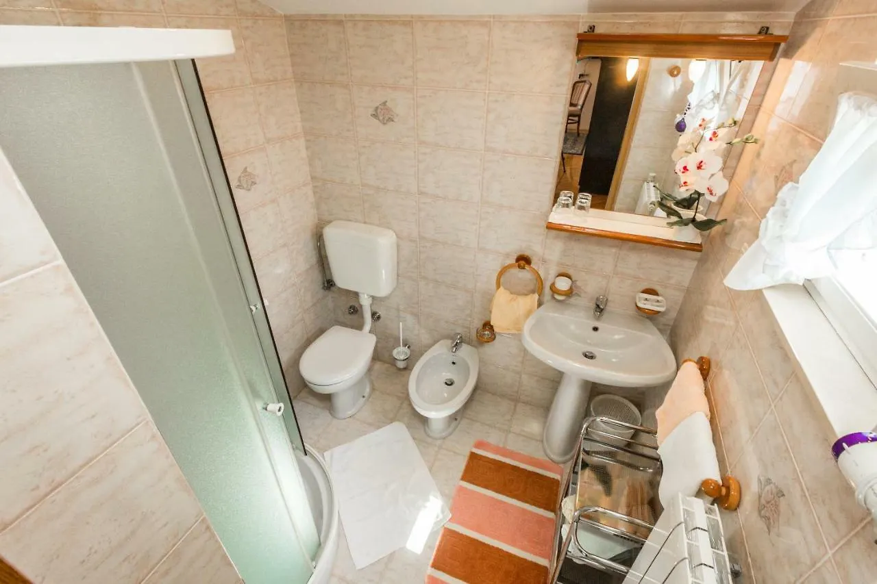 Rooms Vanda & Frane Mošćenička Draga 4*,