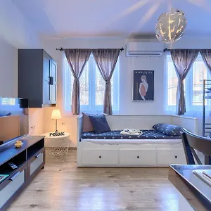  Hostel Monte Zaro Chorwacja